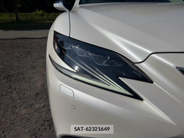 Lexus LS 2017-11 8551630-10