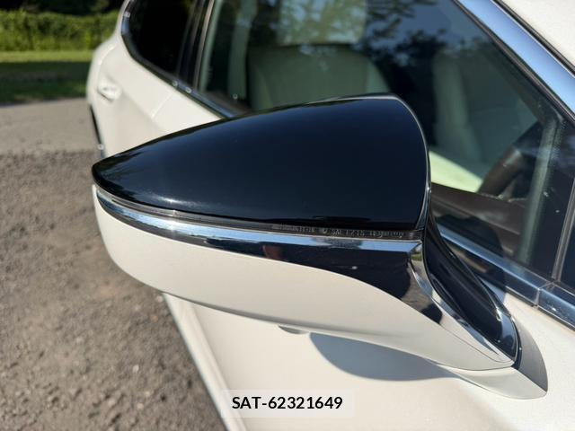 Lexus LS 2017-11 8551630-15