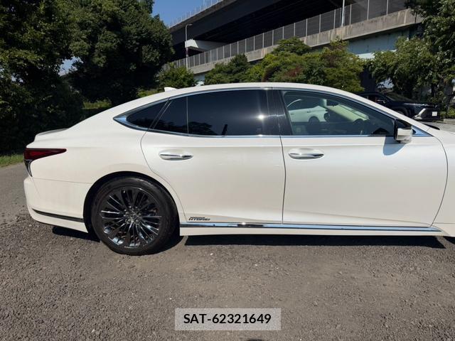 Lexus LS 2017-11 8551630-2