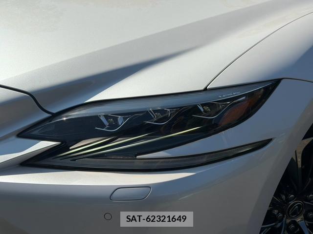 Lexus LS 2017-11 8551630-4