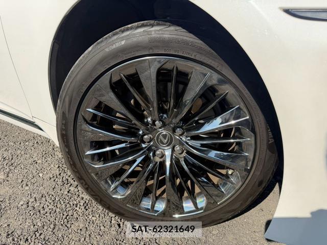 Lexus LS 2017-11 8551630-5