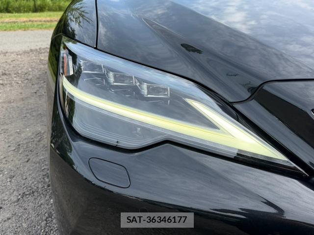 Lexus LS 2023-06 8551634-12