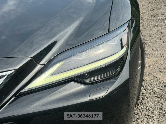 Lexus LS 2023-06 8551634-4