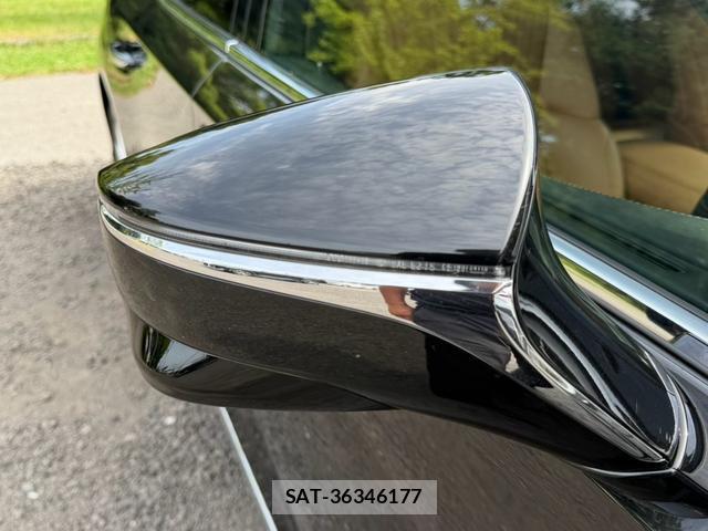 Lexus LS 2023-06 8551634-5