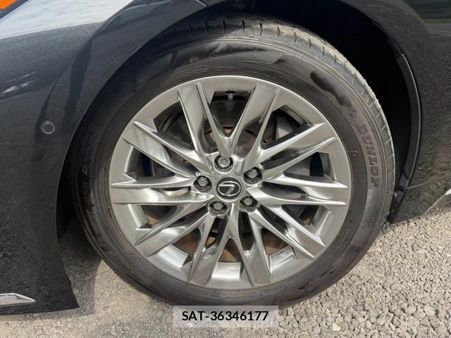 Lexus LS 2023-06 8551634-7