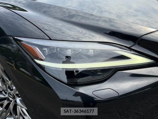 Lexus LS 2023-06 8551634-8