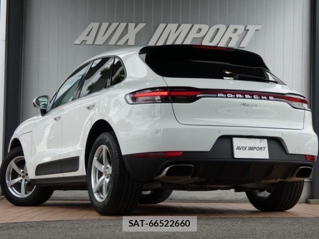 Porsche MACAN 2021-01 8546960-1