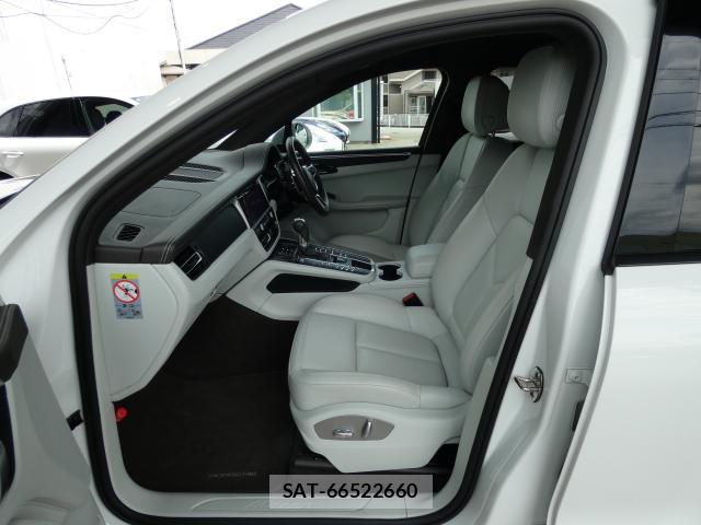 Porsche MACAN 2021-01 8546960-13