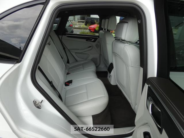 Porsche MACAN 2021-01 8546960-15