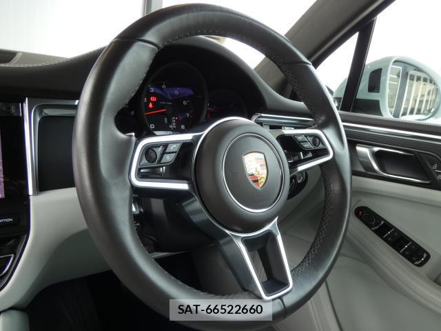 Porsche MACAN 2021-01 8546960-7