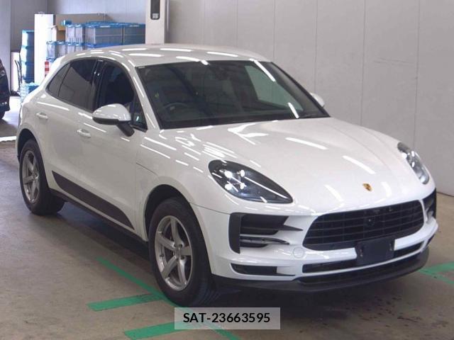 Porsche MACAN 2021-06 8547829-0