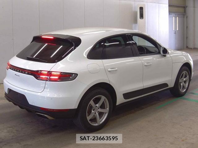 Porsche MACAN 2021-06 8547829-4