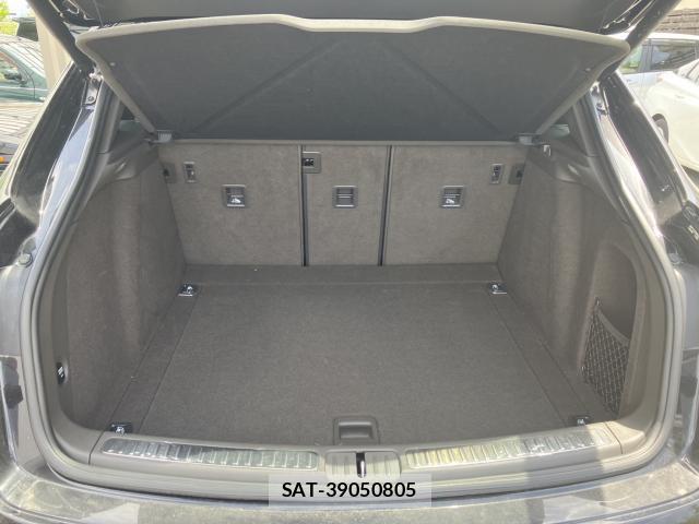 Porsche MACAN 2015-01 8547981-5