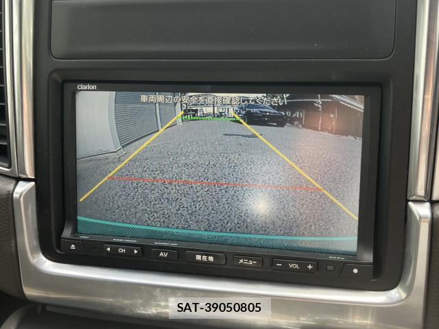 Porsche MACAN 2015-01 8547981-6