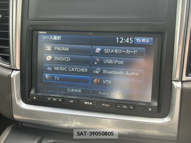 Porsche MACAN 2015-01 8547981-7