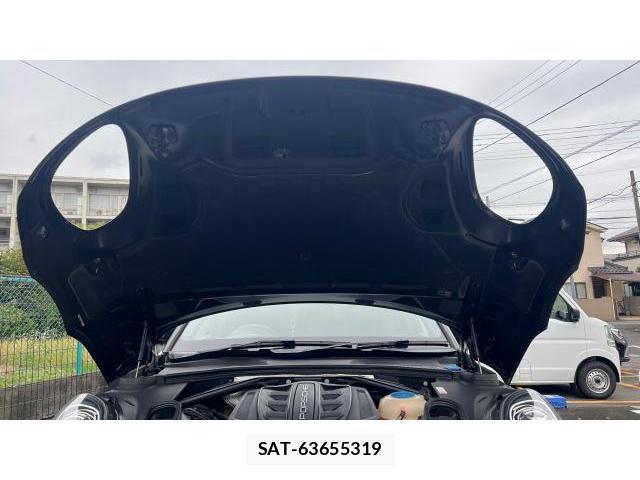 Porsche MACAN 2014-12 8548762-9