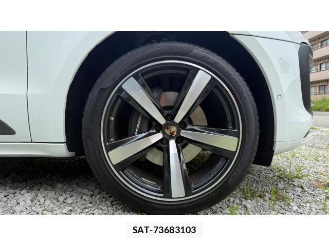 Porsche MACAN 2024 8548792-9