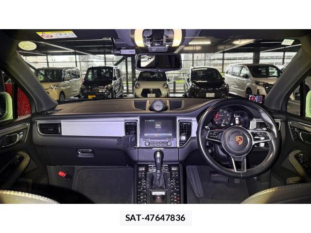Porsche MACAN 2017 8548795-3