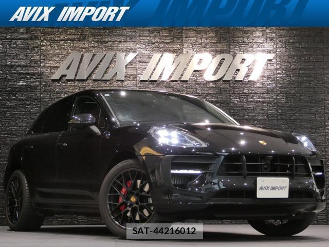 Porsche MACAN 2021-06 8549904-0
