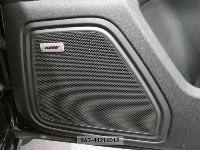 Porsche MACAN 2021-06 8549904-14