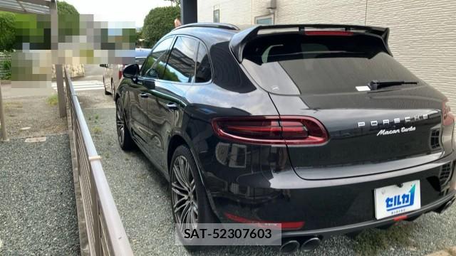 Porsche MACAN 2015-06 8550216-13