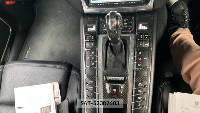 Porsche MACAN 2015-06 8550216-14