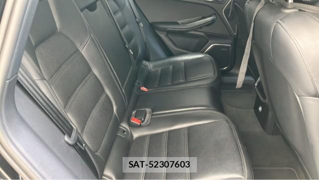Porsche MACAN 2015-06 8550216-6