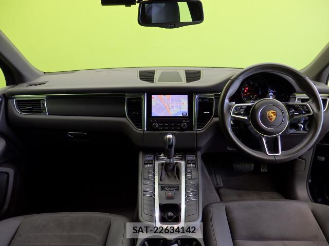 Porsche MACAN 2017-01 8550884-1