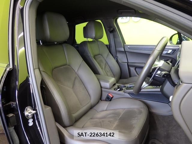 Porsche MACAN 2017-01 8550884-10
