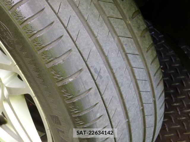 Porsche MACAN 2017-01 8550884-15