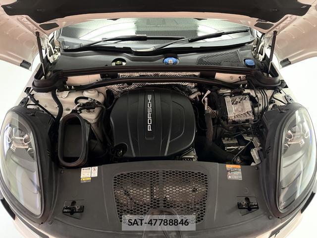 Porsche MACAN 2021-04 8551921-16