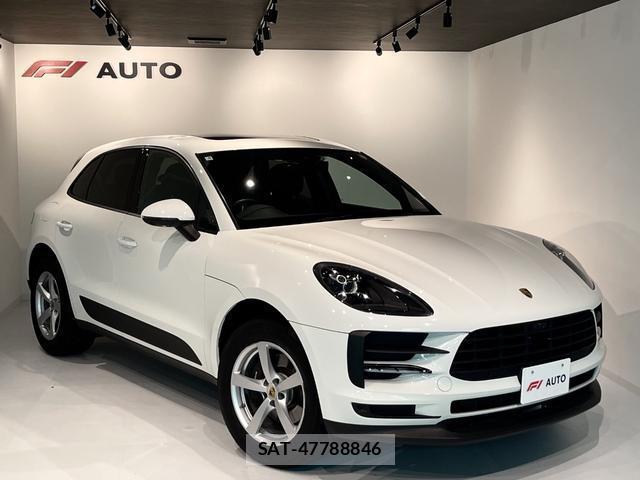 Porsche MACAN 2021-04 8551921-5
