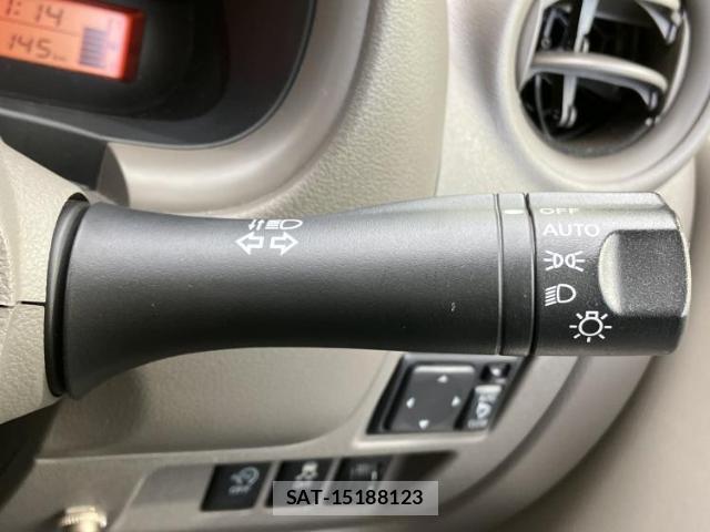 Nissan MARCH 2016-08 8546207-14