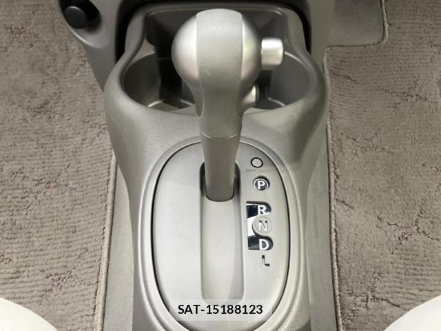 Nissan MARCH 2016-08 8546207-16