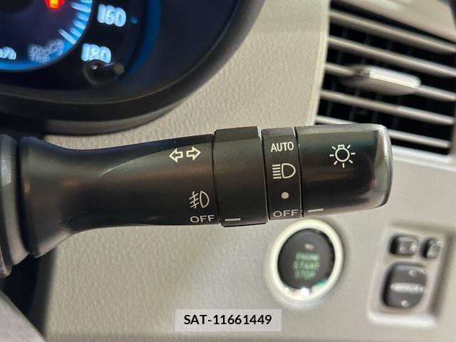 Toyota MARK X ZIO 2007-10 8551251-8