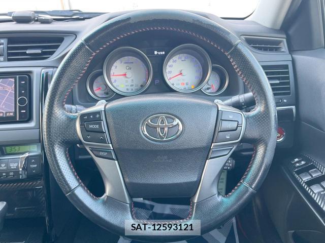 Toyota MARK X 2013-02 8549939-10