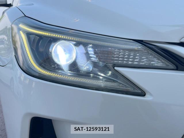 Toyota MARK X 2013-02 8549939-11