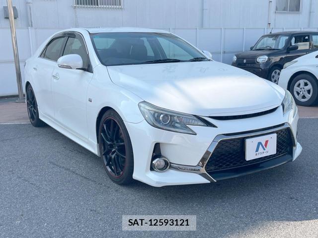 Toyota MARK X 2013-02 8549939-15