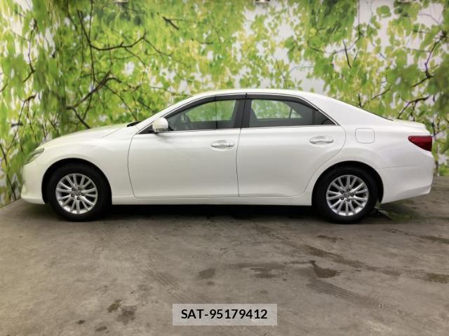 Toyota MARK X 2016-08 8552297-1