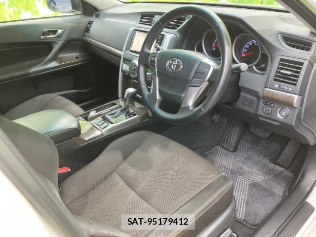 Toyota MARK X 2016-08 8552297-4