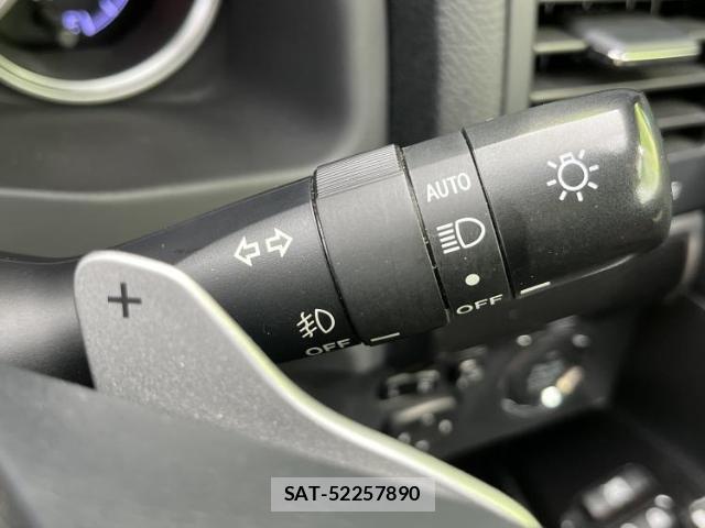 Toyota MARK X 2019-09 8552469-15
