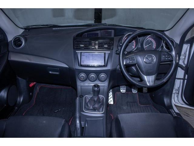 Mazda AXELA 2013-05 8551424-2