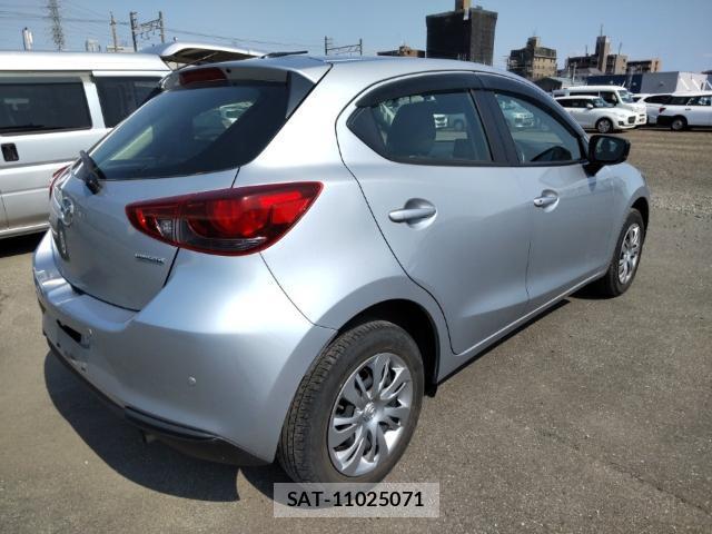 Mazda MAZDA2 2021-08 8552161-4