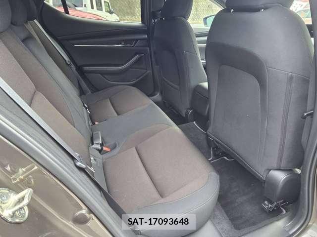 Mazda MAZDA3 2021-04 8545591-6