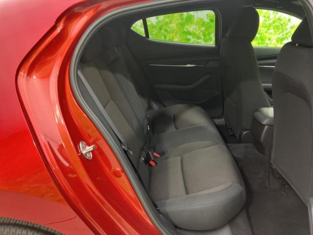 Mazda MAZDA3 2019-05 8552572-4