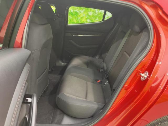 Mazda MAZDA3 2019-05 8552572-6