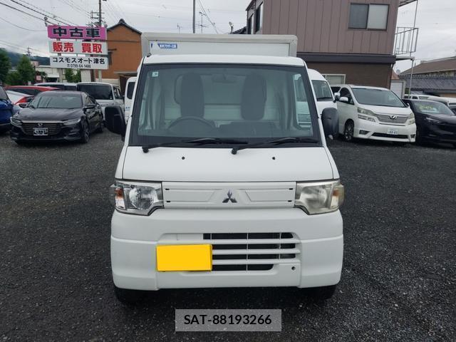 Mitsubishi MINICAB TRUCK 2014-03 8550495-16