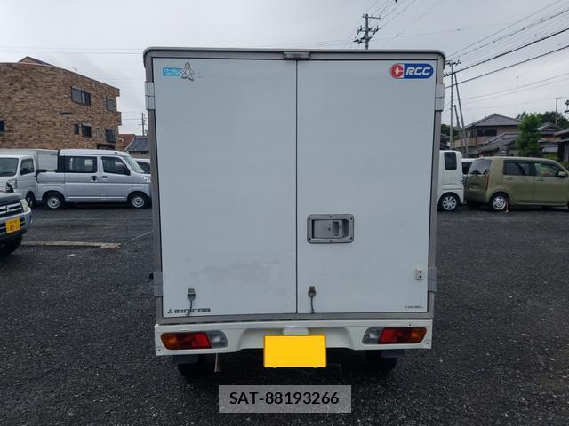 Mitsubishi MINICAB TRUCK 2014-03 8550495-18
