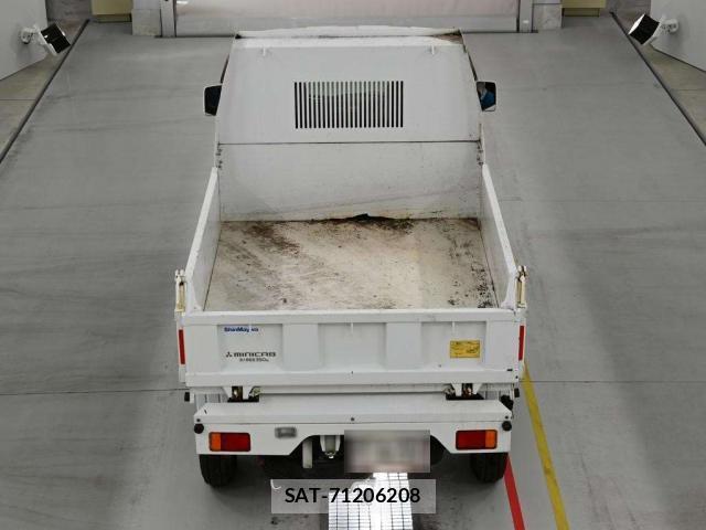 Mitsubishi MINICAB TRUCK 2016-09 8551204-5