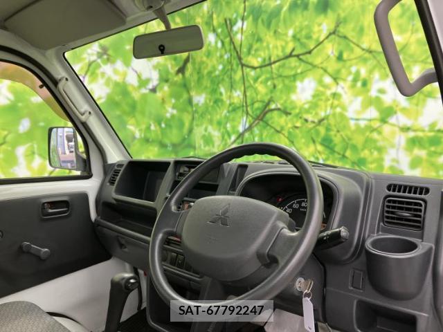 Mitsubishi MINICAB TRUCK 2016-11 8552399-3